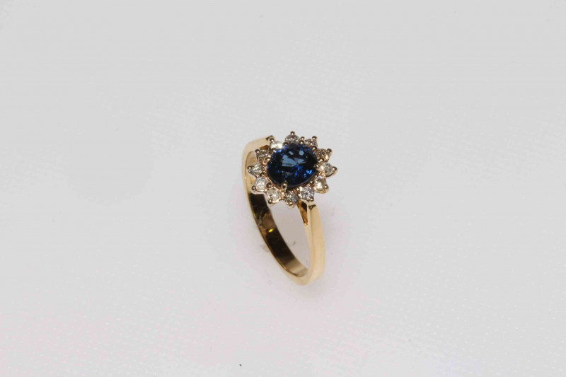 18 carat gold, sapphire and diamond ring, size L½