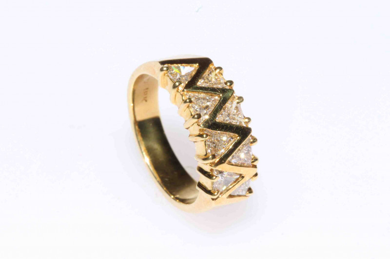 18 carat gold and diamond eternity ring, size M