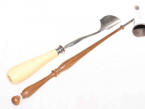 19th Century ivory handled stilton scoop and candle snuffer (2)