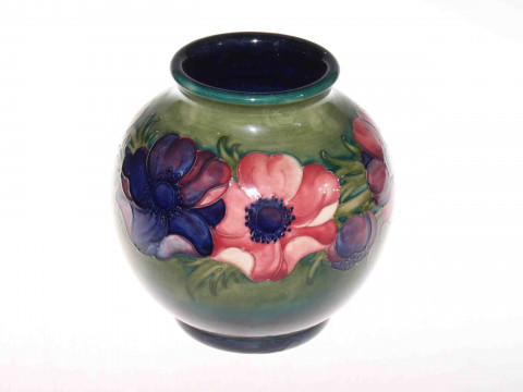 Moorcroft anemone vase, 22cm