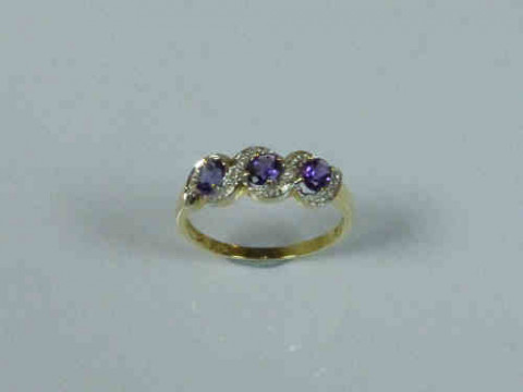 Amethyst and Diamond Ring with a 9ct Yellow Gold Band, Size M 1/2