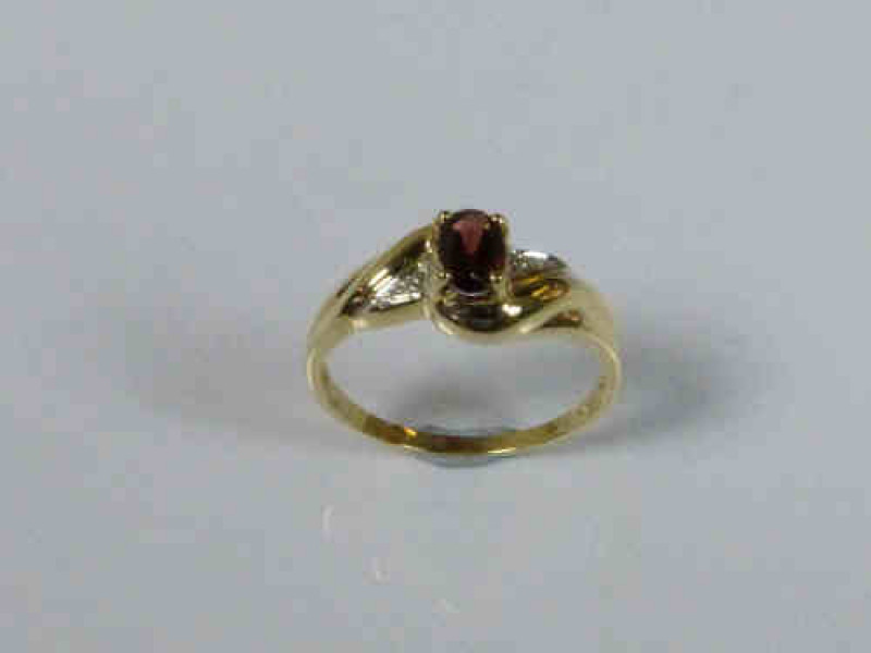 Garnet and Diamond Ring with a 9ct Yellow Crossover Style Band, Size P