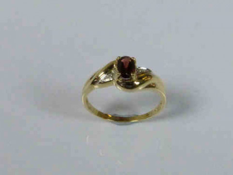 Garnet and Diamond Ring with a 9ct Yellow Crossover Style Band, Size P