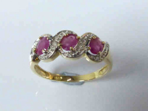 Ruby and Diamond Ring with a 9ct Yellow Gold Band, Size J 1/2