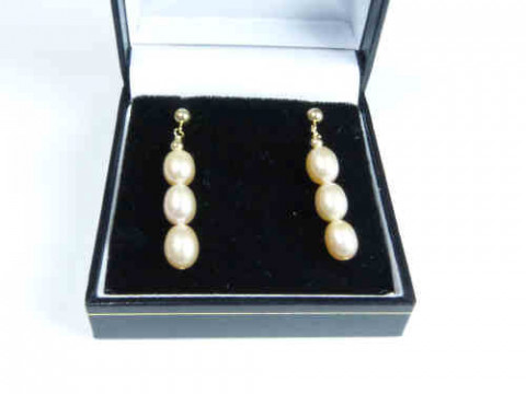Pair of Cultured Pearl Three-Drop Earrings Mounted on 9ct Yellow Gold