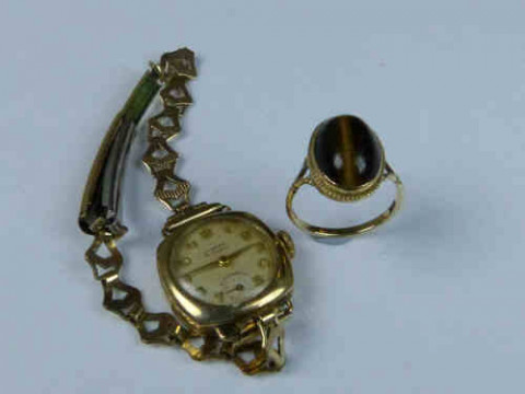 Banded Agate Ring with a 9ct Yellow Gold Mount and a 9ct Gold Cased Vintage...