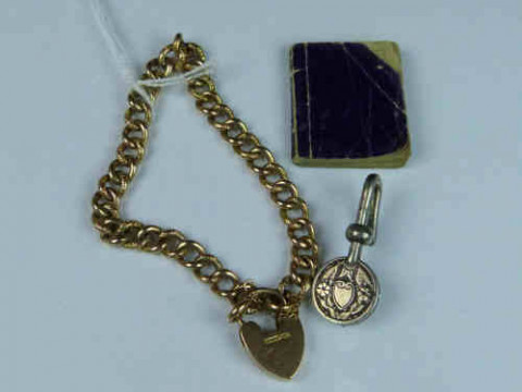 9ct Gold Bracelet with Padlock Clasp 11grams; Miniature History of England...