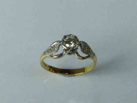 18ct Gold Diamond Ring