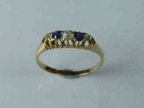 18ct Gold Diamond and Sapphire Ring