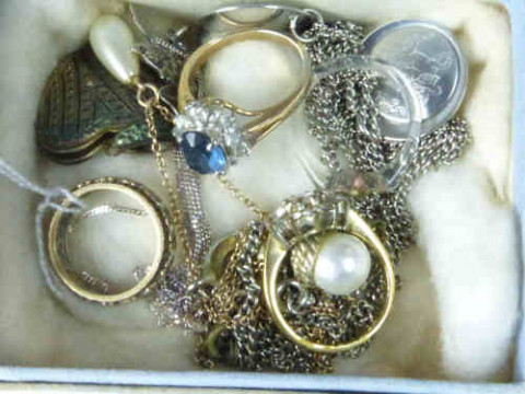 Box Miscellaneous Jewellery