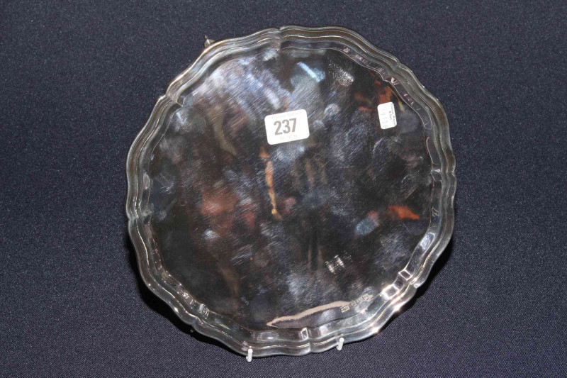 Silver salver, Emil Viner, Sheffield 1967, 15.9oz