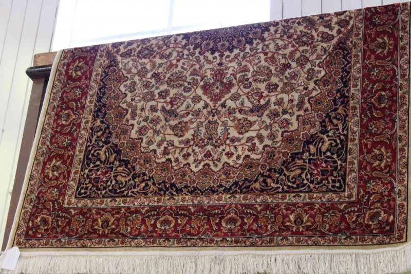 Beige ground Keshan rug 1.90 by 1.40