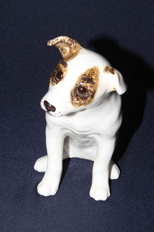 Winstanley model of a terrier, Nipper, size 8