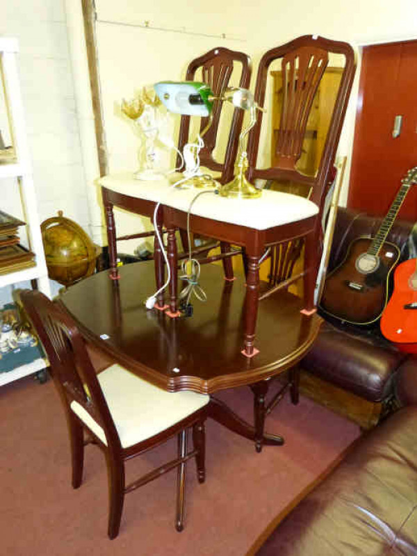 Rossmore Mahogany Extending Dining Table and Four Chairs