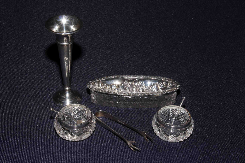 Tiny silver bud vase, lidded trinket box, pair mounted crystal salts and sugar tongs (4)