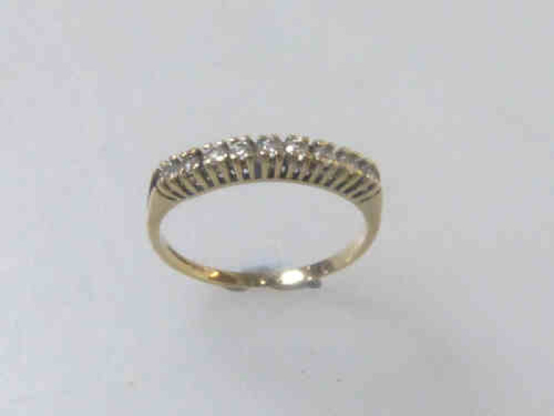 9ct Gold Ring Set with White Stones, Size L