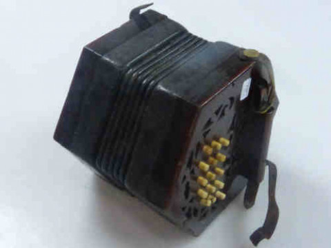 Hexagonal Concertina