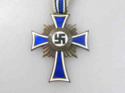 German Nazis Medal Awarded to German Girls who produced 'Hitler' Babies