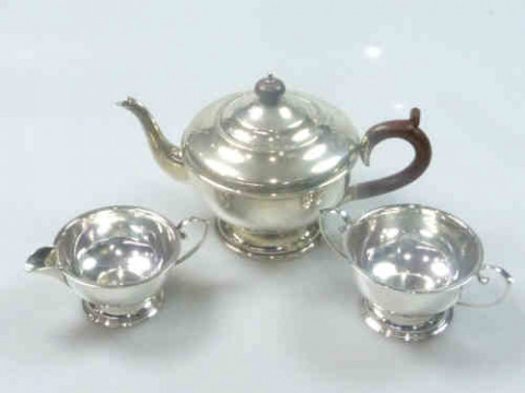 George V Silver Three Piece Tea Service, Joseph Gloster Ltd, Birmingham...