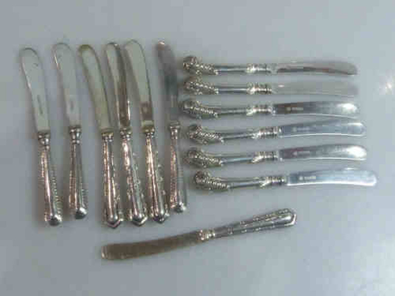 Set of Six Silver Pistol Handled Tea Knives and Six Further Silver Handled Tea Knives (12)