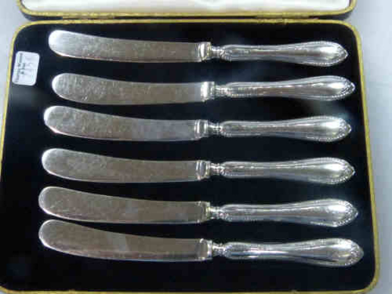 Set of Six Silver Handled Tea Knives