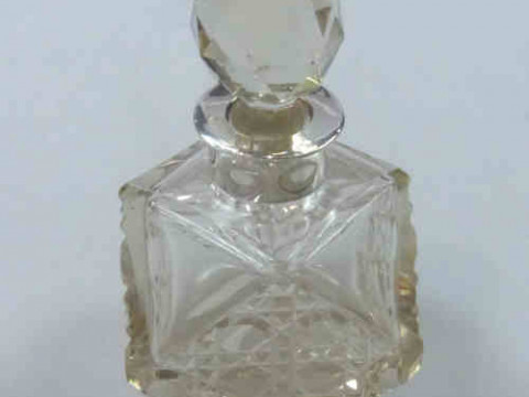 Silver Collared Scent Bottle, Chester 1910