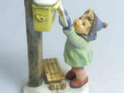 Hummel Figure 'Letter to Santa'