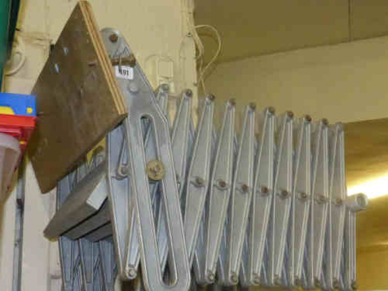 Cantilever Extending Loft Ladder