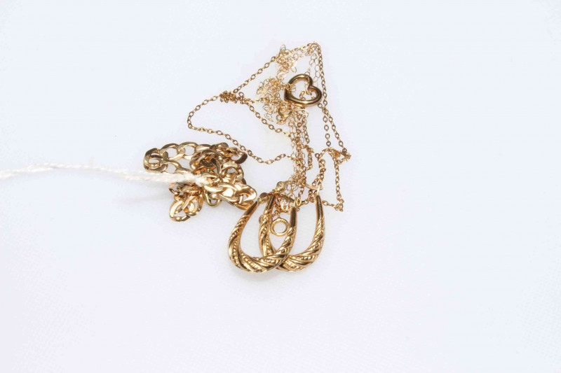 9 carat gold flat link bracelet, earrings and two fine chains.