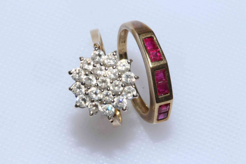 9 carat gold cluster ring and 9 carat gold ruby set ring (2).