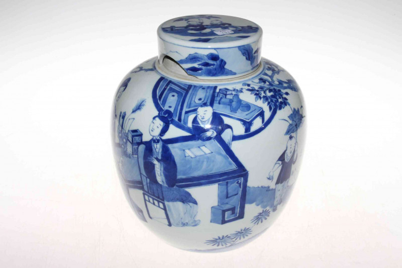 Large Oriental blue and white ginger jar with double circle back stamp (damage to lid), 25cm.
