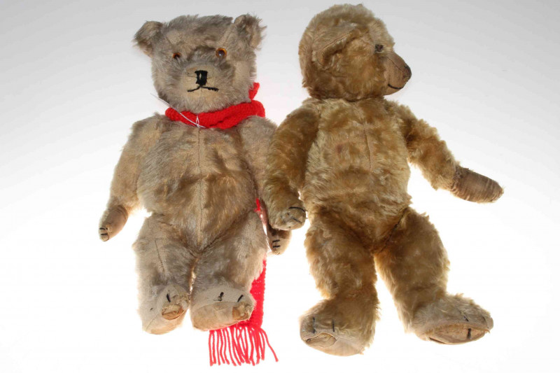 Two vintage teddy bears