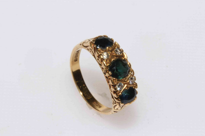 18ct gold diamond and blue/green stone ring