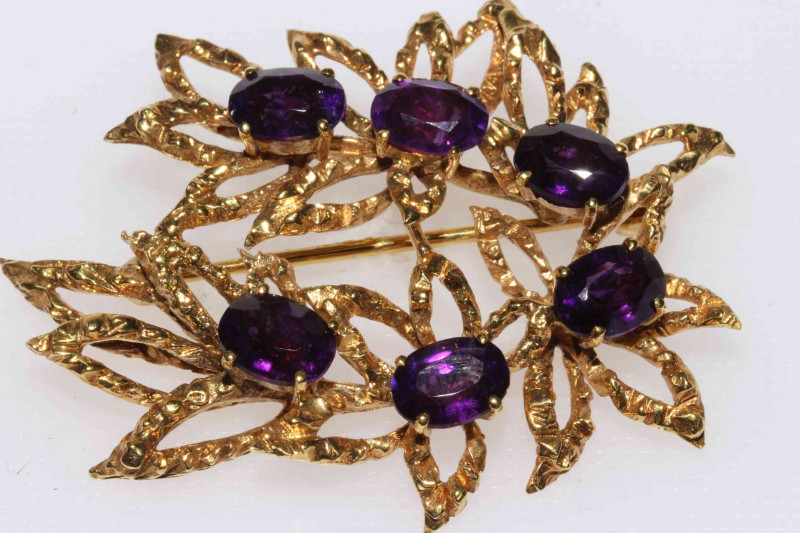 9ct gold floral spray brooch