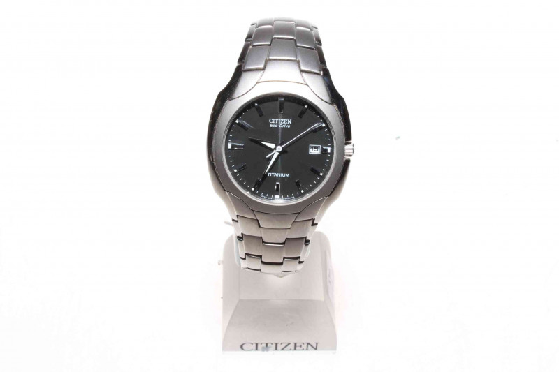 Citizen Eco-Drive gents wrist watch with papers