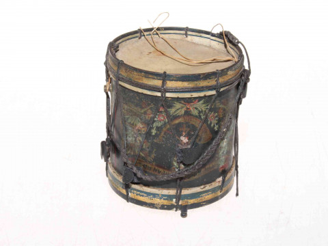 Interesting militaire miniature drum bearing arms of The Kings African...