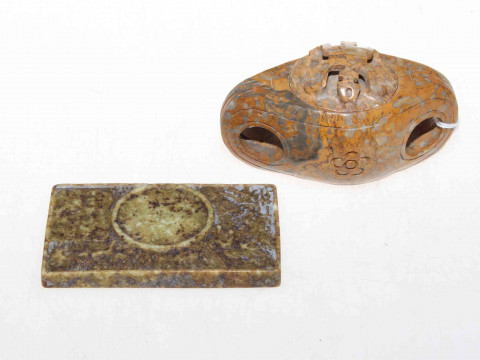 Chinese small hardstone tablet and small censor (2)