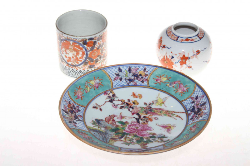 Oriental polychrome dish, imari brush pot and ginger jar (3)