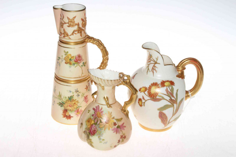 Late 19th century Royal Worcester blush jug and ewer, with a floral flat back jug (3)