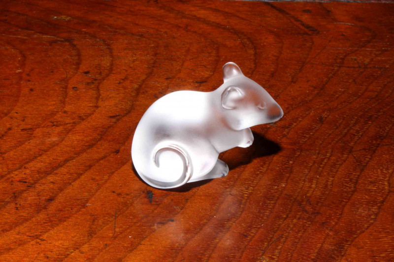 Boxed Lalique mouse 